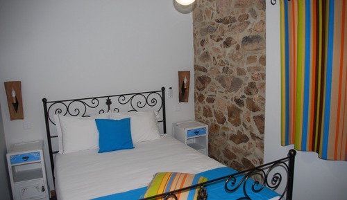 House, 2 Bedrooms, Kitchenette, Courtyard Area (Casa da Tia)
