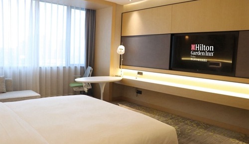 Deluxe Room, 1 King Bed