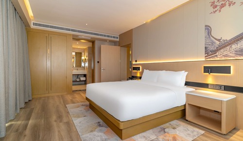 Deluxe Suite, 1 King Bed