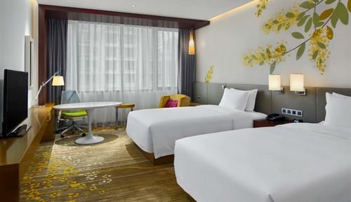 Twin Room, 2 Twin Beds, City View (High Floor)