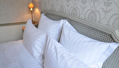 Deluxe Double Room (Jules Roy)