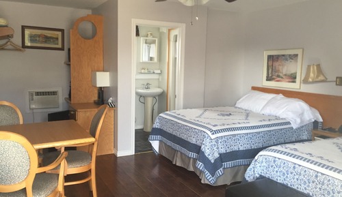 Standard Room, 2 Double Beds, Non Smoking, Kitchenette
