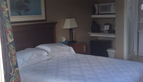 Standard Room, 1 Queen Bed, Non Smoking, Kitchenette