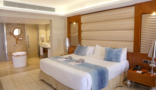 Mirage Club One Bedroom Suite With Jacuzzi - Adults Only