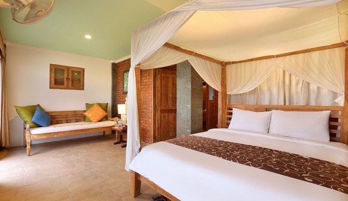 Standard Single Room, 1 Queen Bed, Garden View