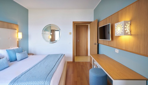 Standard Double Room, Garden View
