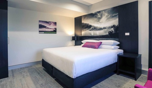 Suite, 3 Bedrooms
