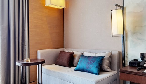 Standard Room, 1 King Bed