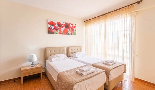 Luxury Apartment (No.1)