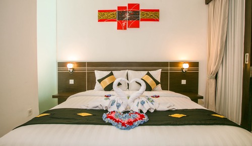 Deluxe Room (Living Room)