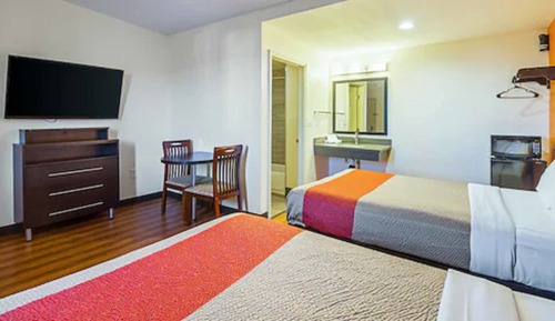 Deluxe Room, 2 Double Beds, Non Smoking, Refrigerator & Microwave