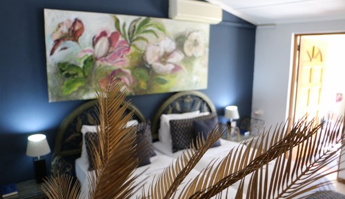 Standard Suite, 1 Bedroom (Pearly Twin Bed Room En-suite)