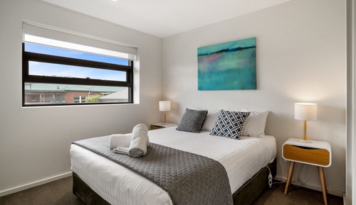 Apartment 6