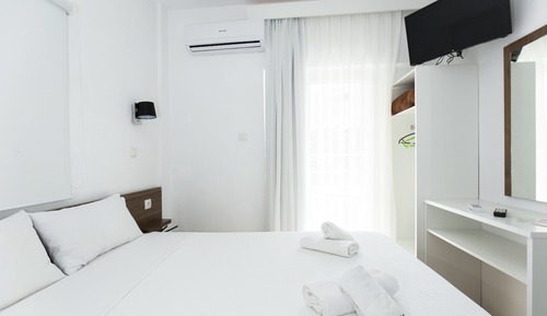 Economy Single Room, 1 Queen Bed, Non Smoking, Courtyard View