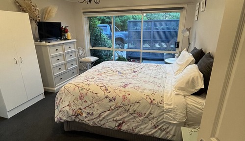 Deluxe Studio