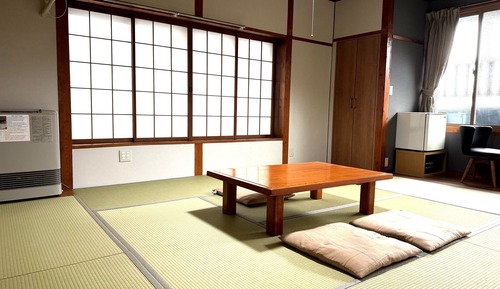 Japanese-Style Room 196 ft2, Private Toilet and Private Shower (No car parking)