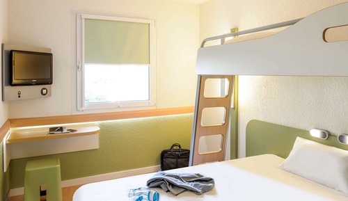 Triple Room, Multiple Beds