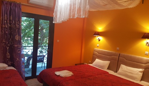 Triple Room