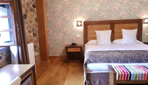Standard Suite, Accessible, Private Bathroom