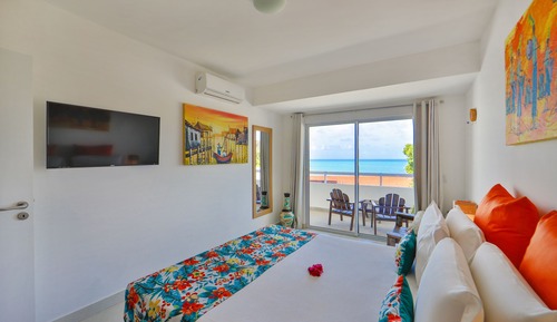 Duplex, 2 quartos, Hidromassagem particular, Vista Parcial para o mar