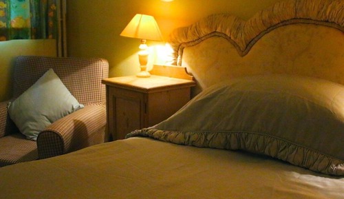 Single Room, Shared Bathroom