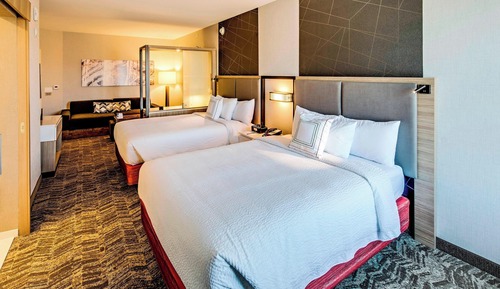 Suite, Multiple Beds