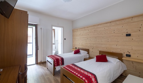 Twin Room, 2 Twin Beds, Balcony