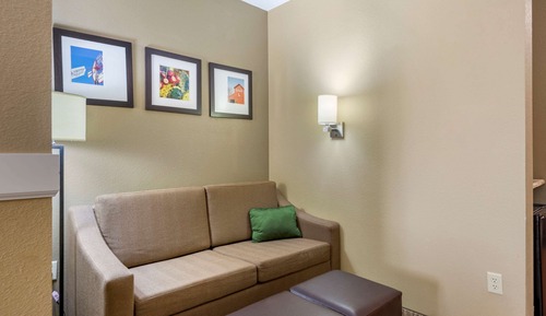Suite, 2 Queen Beds, Accessible, Non Smoking
