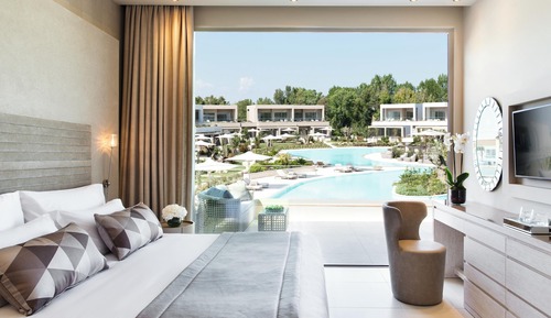 One Bedroom Suite Grand Balcony Pool View