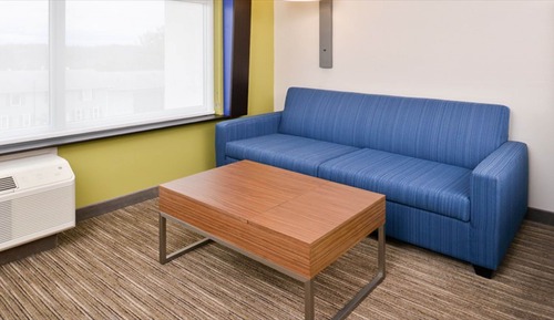 Suite, 1 King Bed, Hearing Accessible