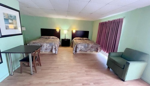 Double Room, Smoking
