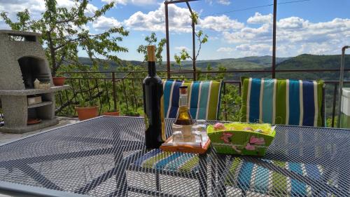 One-Bedroom Apartment with Patio