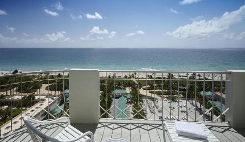 Deluxe Double Room with Full Ocean View and Balcony