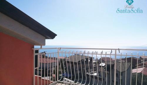 Two-Bedroom Apartment with Balcony and Sea View