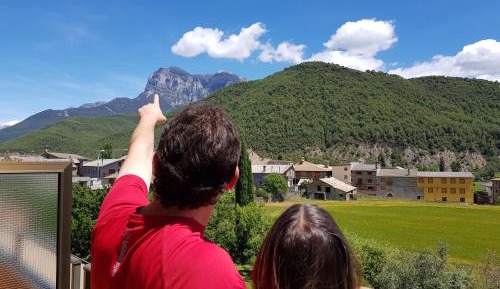 Double with Mountain View Queen Bed