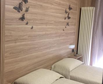 Twin Room with Private Bathroom