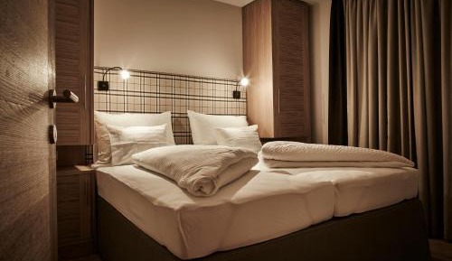 Luxury Three-Bedroom Apartment