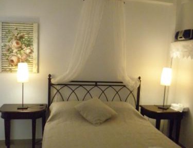 Studio (2 Adults)