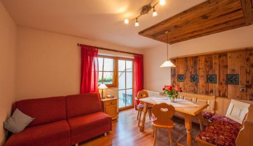 One-Bedroom Apartment with Balcony