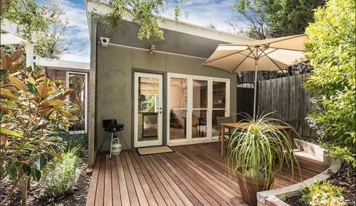 Bungalow with Terrace