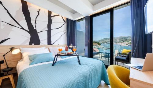 Executive Studio with Terrace and Sea View