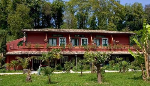 One-Bedroom Apartment (2 Adults)