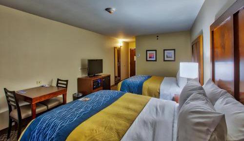 Queen Room with Two Queen Beds - Non-Smoking