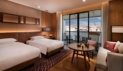 Superior Twin Room with Lake View