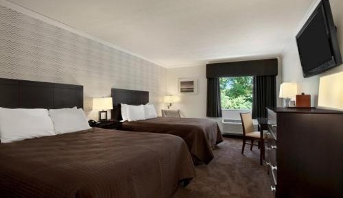 Queen Room with Two Queen Beds - Non-Smoking