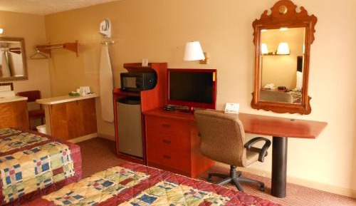 Queen Room with Two Queen Beds - Non-Smoking