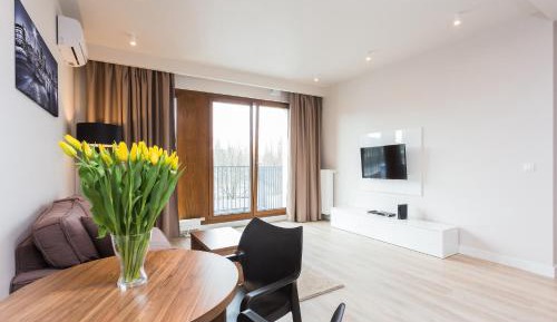 Superior One-Bedroom Apartment