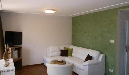 One-Bedroom Bungalow with Terrace