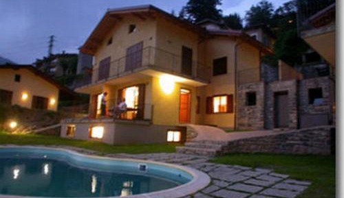 Apartment with Lake View