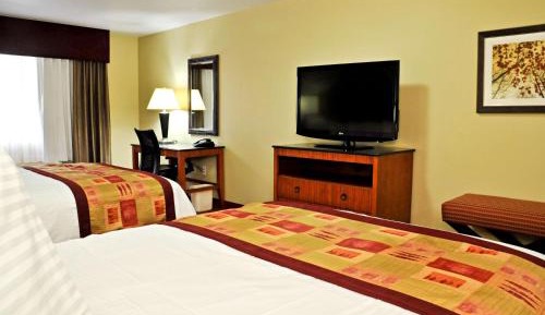 Queen Room with Two Queen Beds with Kitchenette